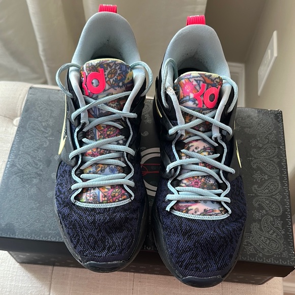 Nike KD15 Basketball Sneakers - Picture 2 of 5